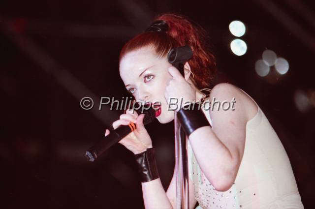 garbage.JPG - Shirley Manson, chanteuse de Garbage, groupe de rock alternatif