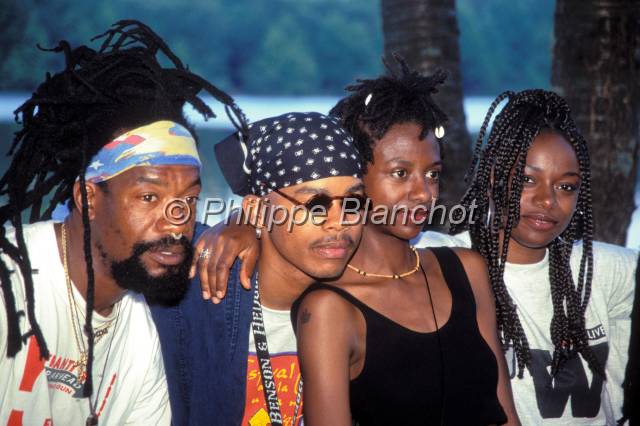 spearhead.JPG - Spearhead, groupe alliant hip hop, funk, reggae, jazz et rock